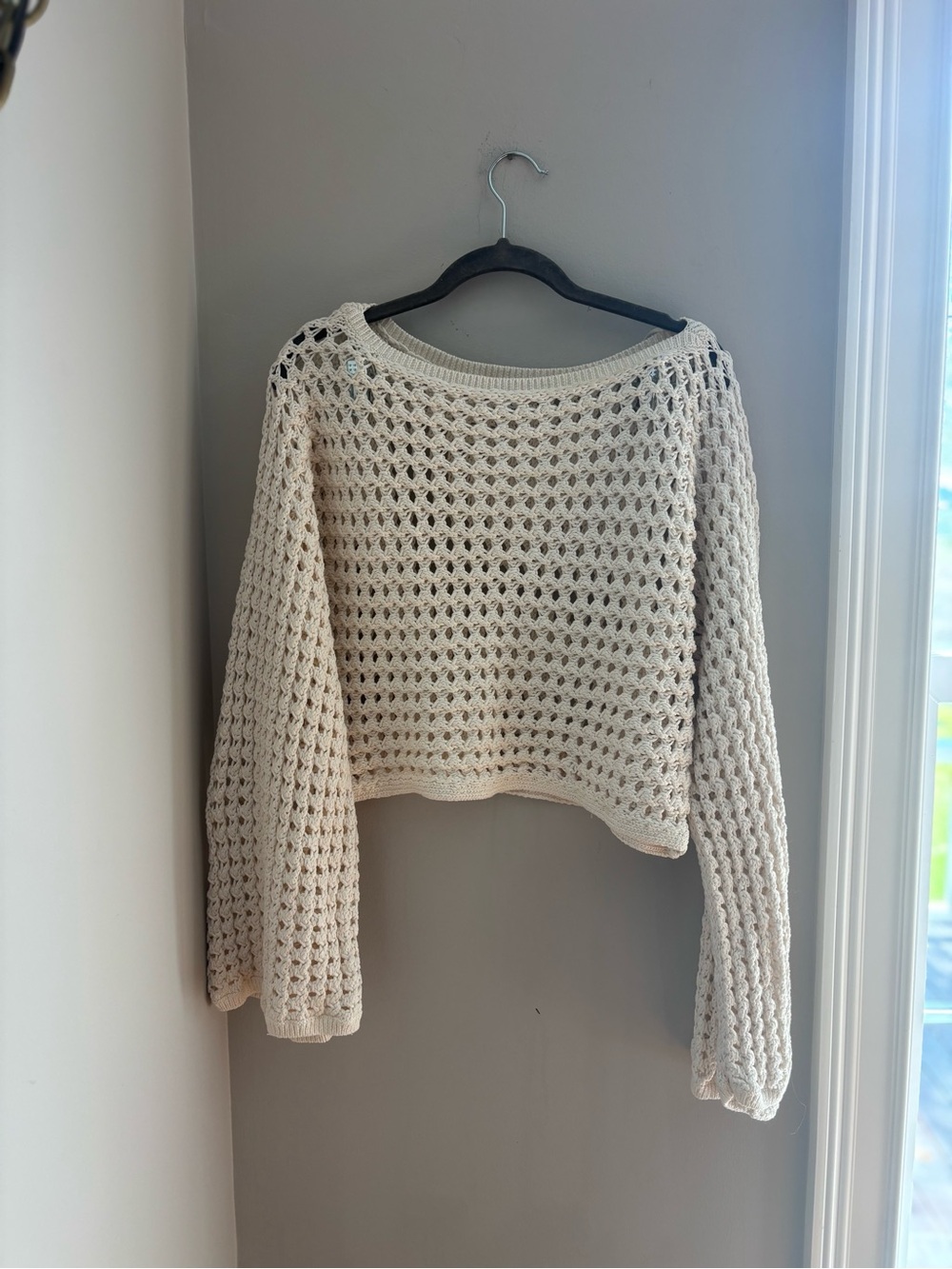 Banana Republic Open-Knit Cropped Crew Sweater in Cream